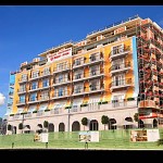 Construction sur Porto Montenegro. מלון בדים